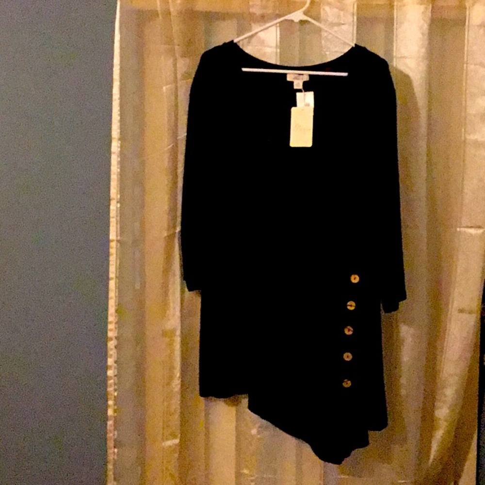 Black shirt